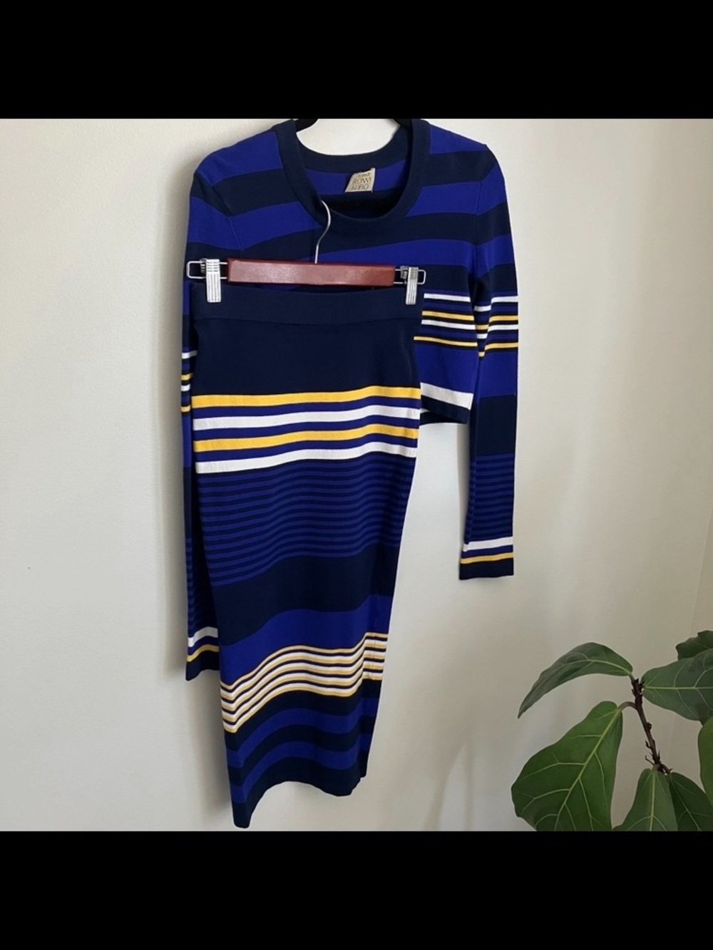 Vintage Women’s 2 piece Knit Skirt and Top Set